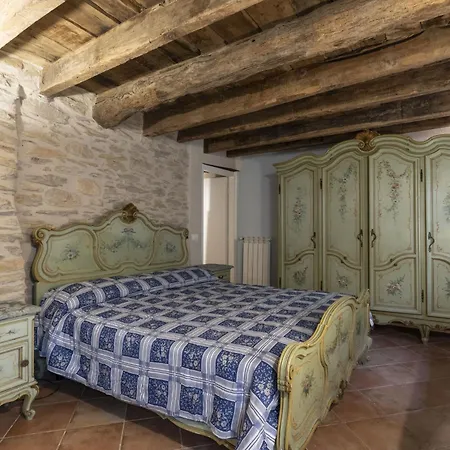 1 By Interhome דירה *